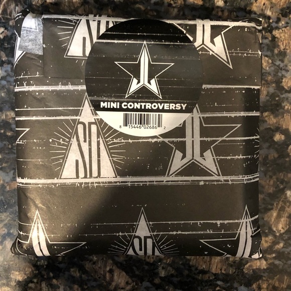 Mini Controversy Pallet - Picture 4 of 4